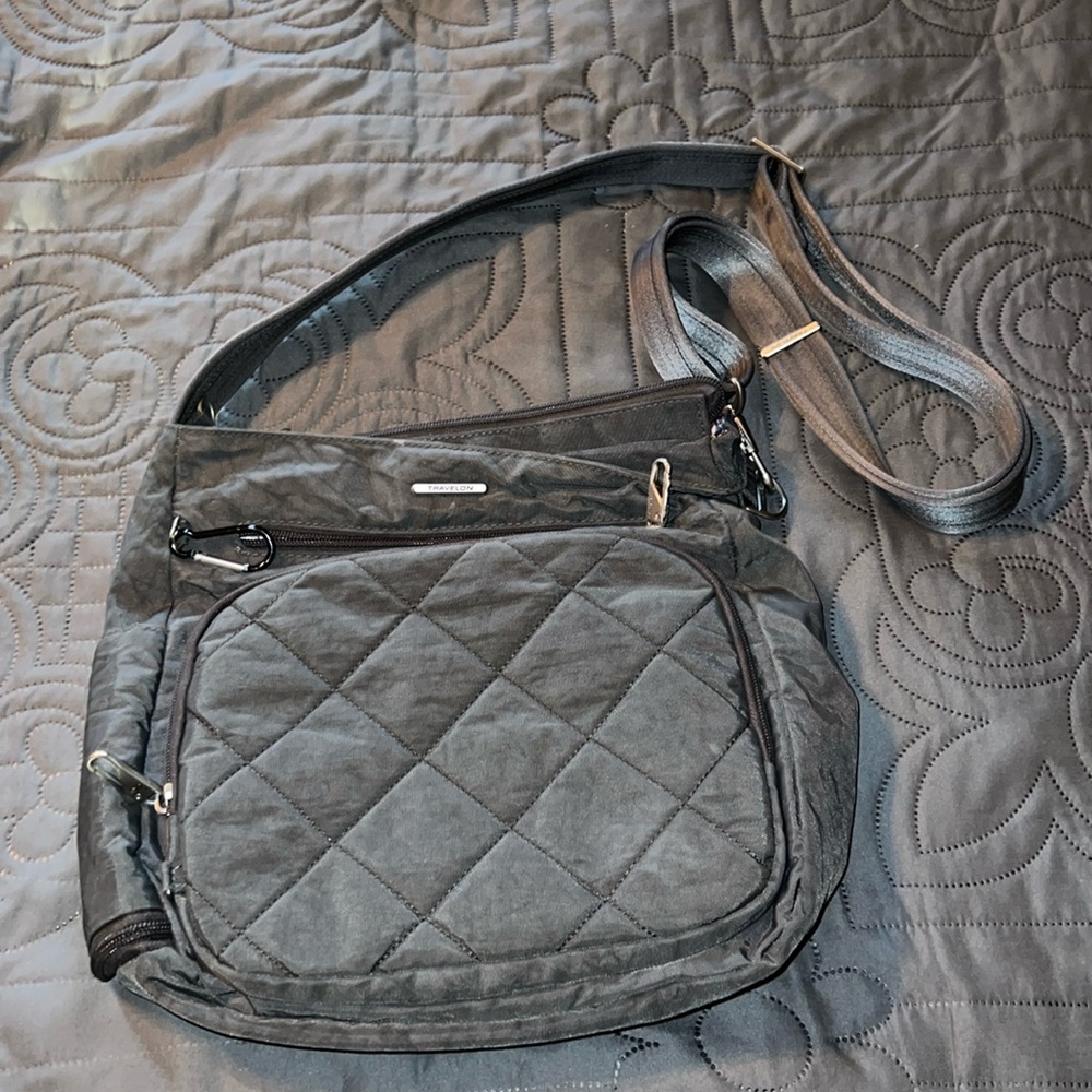 Travelon Quilted anti theft crossbody bag